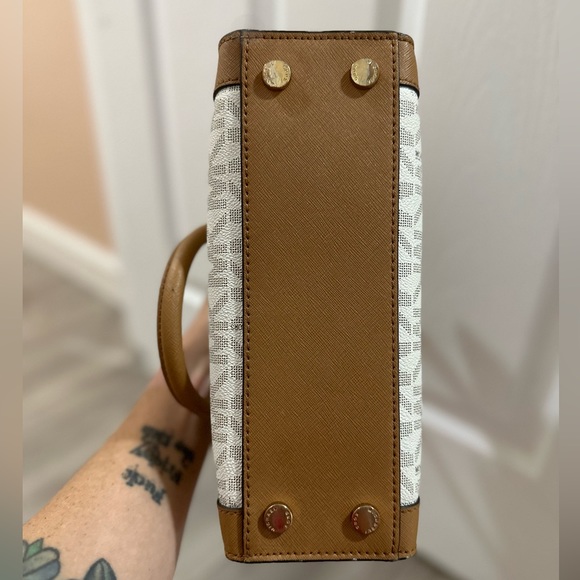 Authentic Michael Kors Purse Bag Satchel - Picture 3 of 12